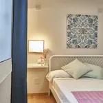 Rent 2 bedroom apartment of 35 m² in Barcelona