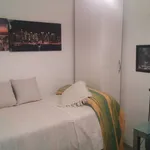 Rent a room of 90 m² in Almeria