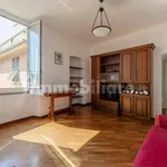 Rent 1 bedroom apartment of 45 m² in Genoa