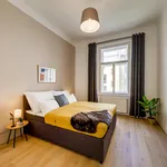 Pronajměte si 2 ložnic/e byt o rozloze 87 m² v Prague