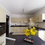 Rent 5 bedroom house of 220 m² in Arezzo