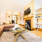 Rent 3 bedroom apartment of 1200 m² in London