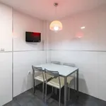 Rent a room of 124 m² in valencia