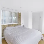 Rent 1 bedroom apartment of 460 m² in London