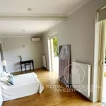 Rent 4 bedroom apartment of 300 m² in Greece