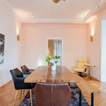 Miete 5 Schlafzimmer wohnung von 207 m² in Berlin