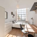 Rent a room of 120 m² in lisbon