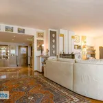 Rent 6 bedroom house of 580 m² in Rome