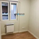 Alquilo 4 dormitorio apartamento de 100 m² en Oviedo