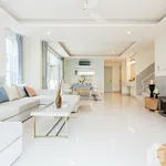 Rent 5 bedroom house of 340 m² in Phuket