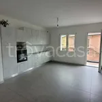 Rent 4 bedroom house of 143 m² in Nove