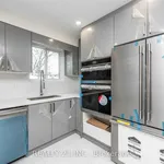 Maison de 4101 m² avec 3 chambre(s) en location à Toronto (Malvern)