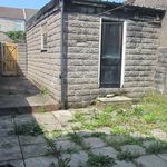 Rent 5 bedroom house in Wales