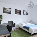  appartement avec 4 chambre(s) en location à Paris