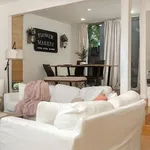 Rent 2 bedroom house of 121 m² in Los Angeles