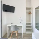 Rent a room in lisbon