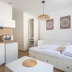 Appartement de 250 m² avec 1 chambre(s) en location à Marseille