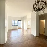 Rent 2 bedroom apartment of 92 m² in New York