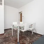 Rent a room of 130 m² in granada