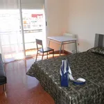 Rent a room in Valencia']