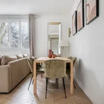 Appartement de 968 m² avec 4 chambre(s) en location à Paris