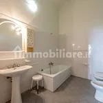 Rent 2 bedroom apartment of 76 m² in Genoa