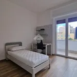 Affitto 5 camera appartamento di 29 m² in Latina