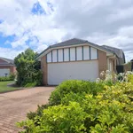 Rent 3 bedroom house in  Benowa QLD 4217                        