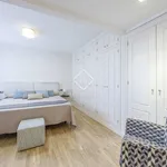 Rent 4 bedroom apartment of 194 m² in Valencia