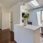 Rent 2 bedroom apartment of 89 m² in manhattan beach