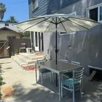 Rent 1 bedroom apartment in East Hollywood