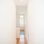 Rent 4 bedroom apartment of 98 m² in Porto