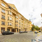 Pronajměte si 3 ložnic/e byt o rozloze 102 m² v Praha