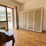 Rent 7 bedroom house of 250 m² in Roma