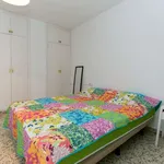 Rent a room of 130 m² in granada