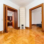 Pronajměte si 4 ložnic/e byt o rozloze 112 m² v Prague