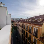 Rent 4 bedroom apartment of 50 m² in Madrid