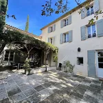 Maison de 202 m² avec 8 chambre(s) en location à EN PROVENCE