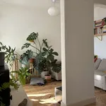 Rent a room of 60 m² in lisbon