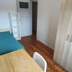 Rent a room in lisbon