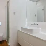 Rent 2 bedroom apartment of 102 m² in lisbon