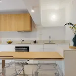 Rent 5 bedroom apartment of 65 m² in Barcelona