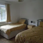 3 Bed Ensuite and Parking  (Has an Apartment)