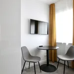 Rent 1 bedroom apartment of 269 m² in Cologne