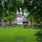 Rent 5 bedroom house in East Midlands