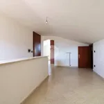 Rent 5 bedroom house of 170 m² in Fara in Sabina