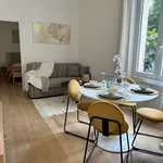 Appartement de 410 m² avec 2 chambre(s) en location à Paris