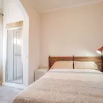 Rent 1 bedroom apartment of 60 m² in barcelona