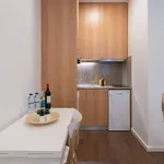 Rent 1 bedroom apartment of 40 m² in Porto