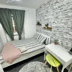 Rent 3 bedroom apartment in Madrid